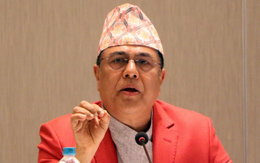 बैंकिङ क्षेत्रको जागिर चुनौतीपूर्णः पूर्वगभर्नर नेपाल