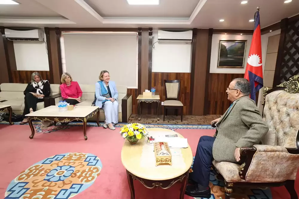 प्रधानमन्त्रीसँग बेलायतकी सहायकमन्त्री ट्रेभिल्यानको शिष्टाचार भेटवार्ता