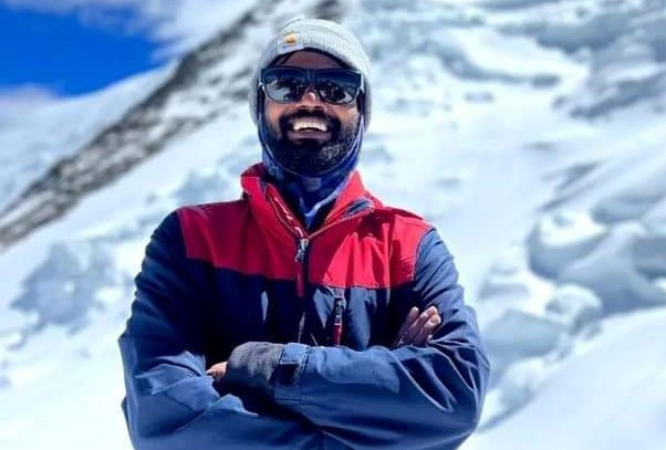 बेपत्ता आरोहीको जीवितै उद्धार