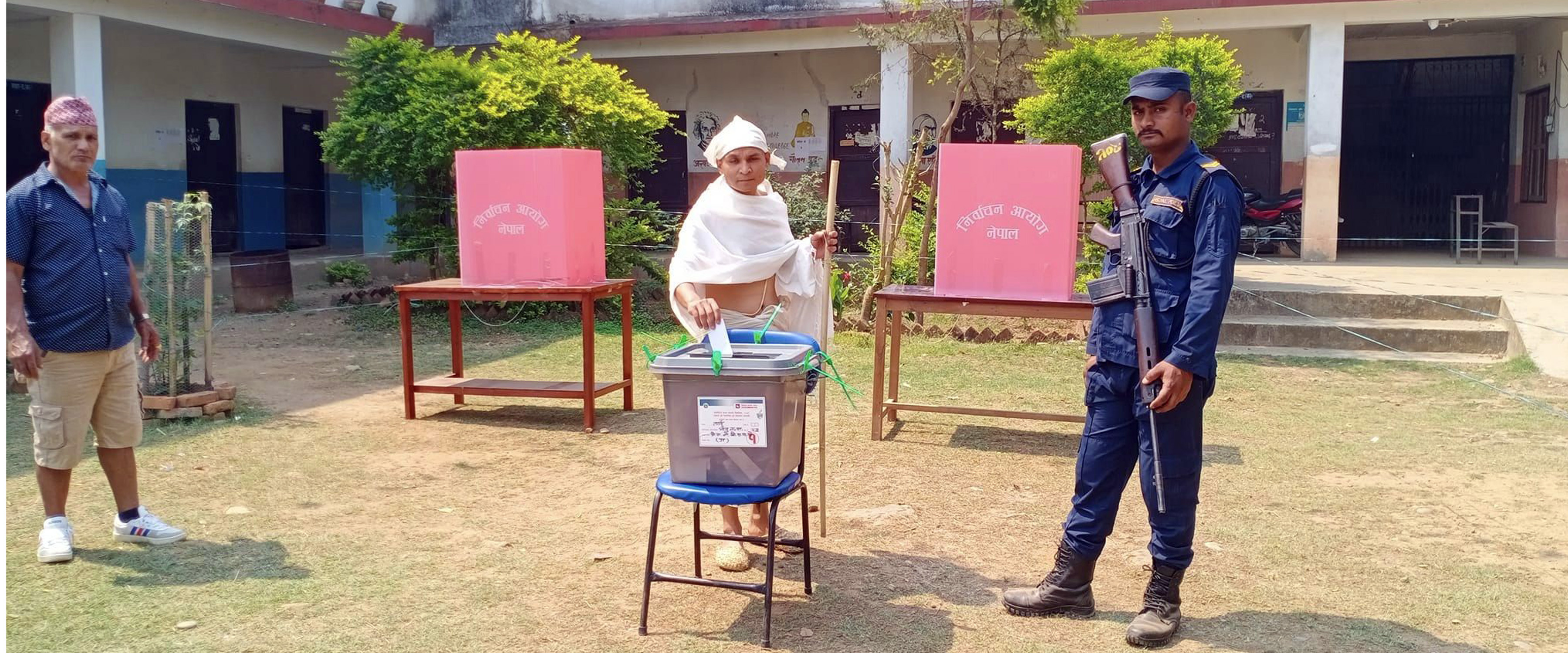 बारा, चितवन र तनहुँमा भएको उपनर्विाचनका दृश्यहरु