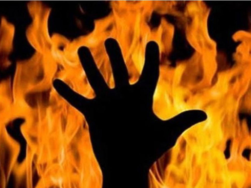 बाफलको गार्मेन्टमा आगलागी शरीरको एक भाग जलेको अवस्थामा फेला