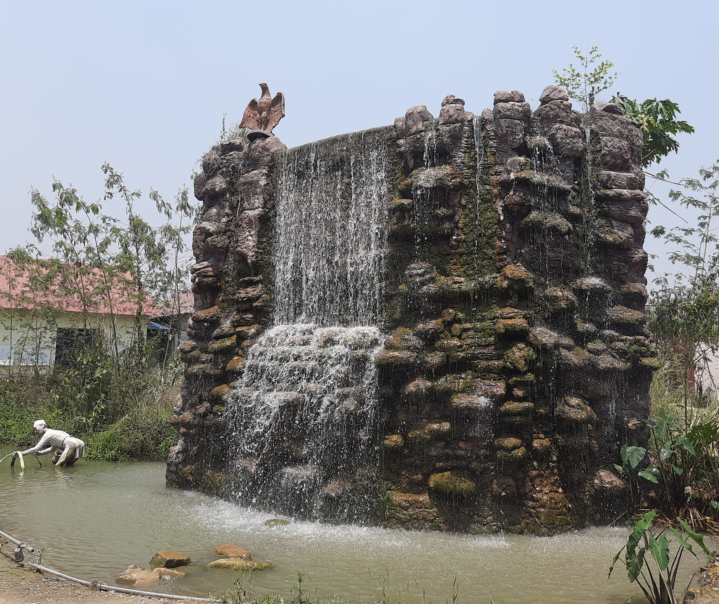 कृत्रिम झरना