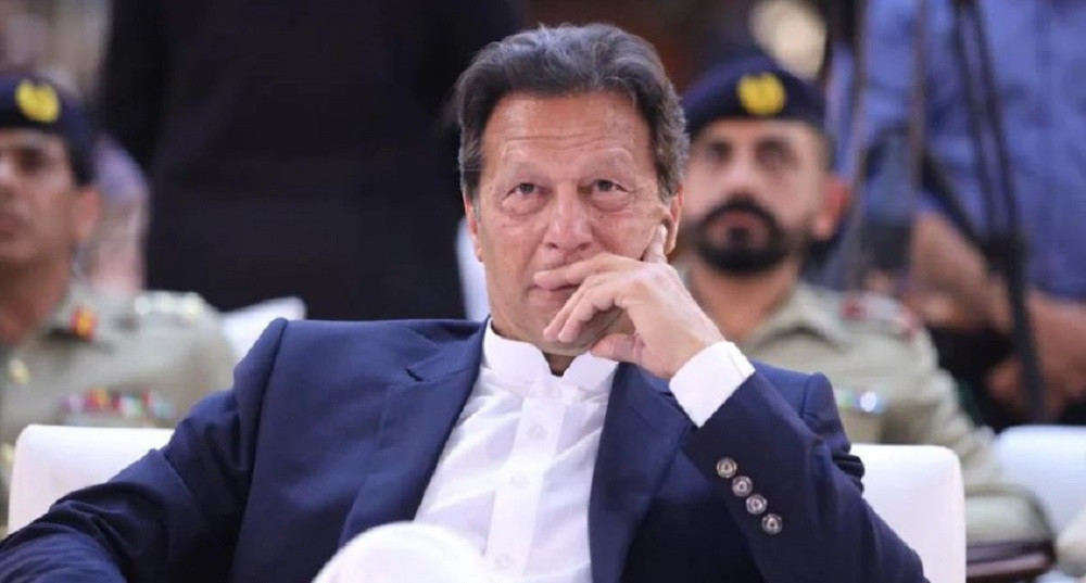 इमरान खानलाई पक्राउ गर्ने प्रयास जारी, निवासबाहिर प्रहरी र खानको समर्थक बिच झडप