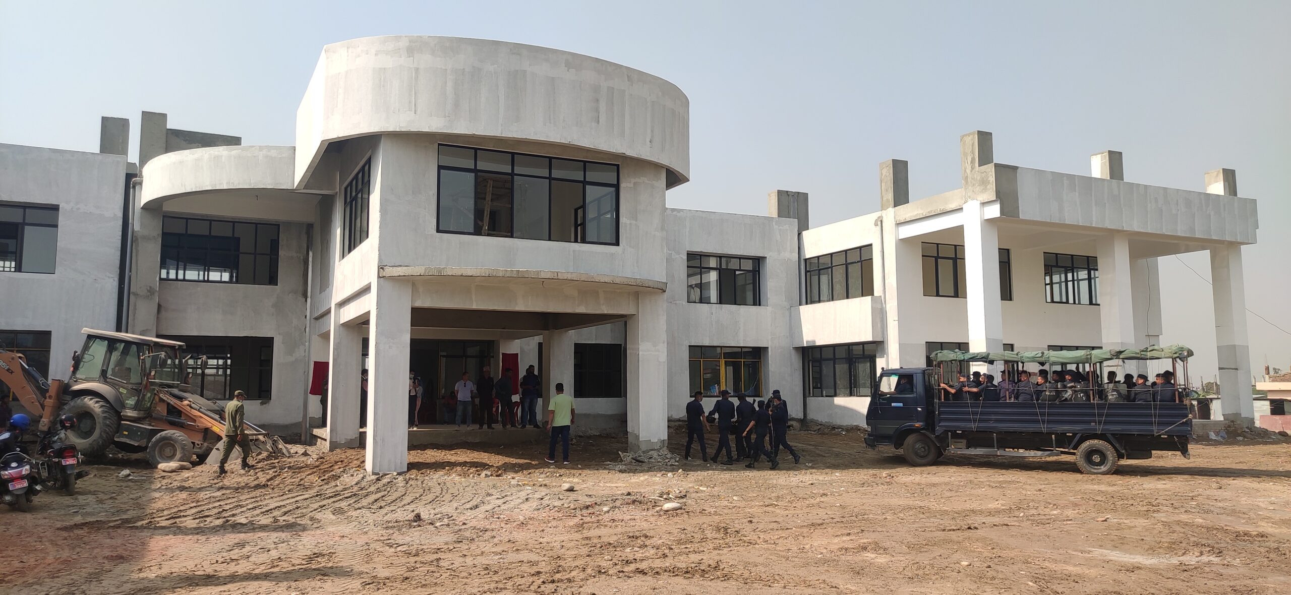 प्रयोगमा आएन नगरपालिका भवन