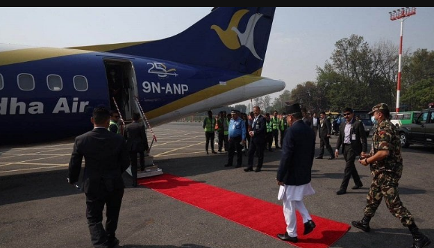 प्रधानमन्त्री प्रचण्ड नियमित उडानमार्फत धनगढी प्रस्थान