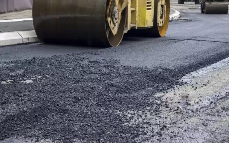 ६ किमी सडक कालोपत्र