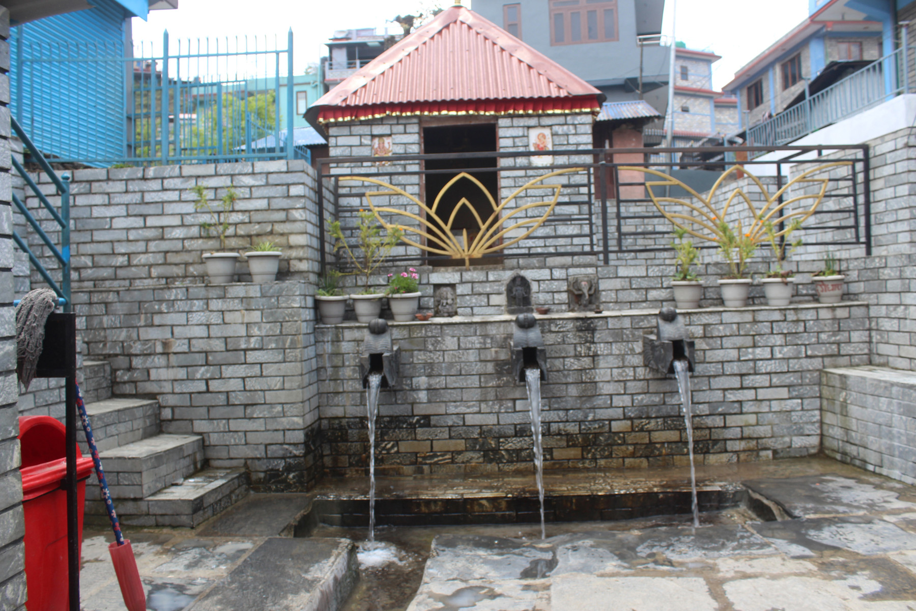 खानेपानीको धारा संरक्षण