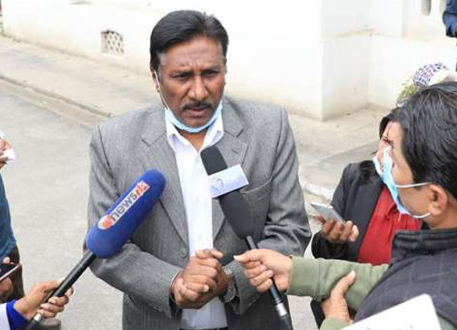 शरदसिंह भण्डारी श्रममन्त्री बन्दै