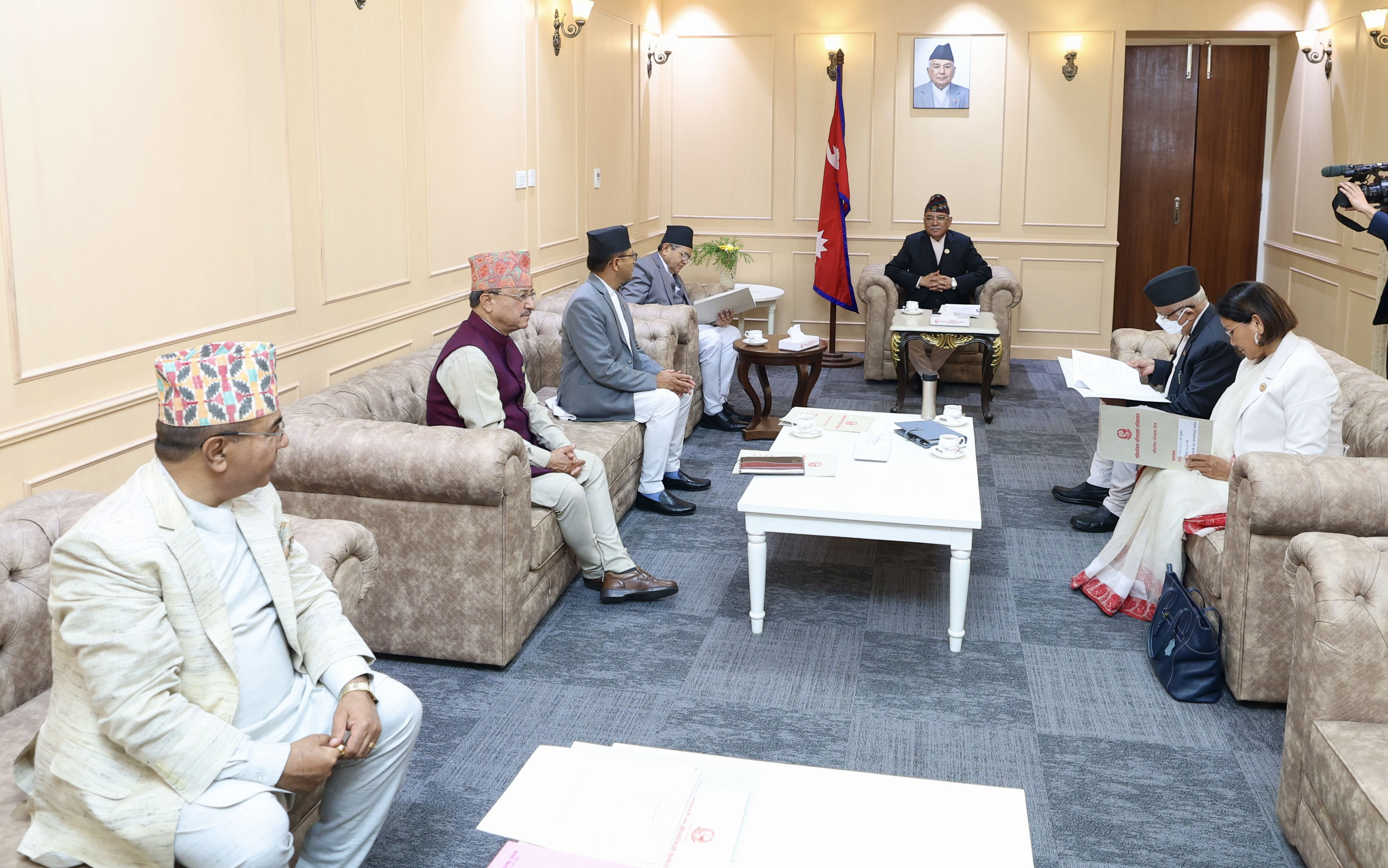 सिंहदरबारमा संवैधानिक परिषद् बैठक शुरु