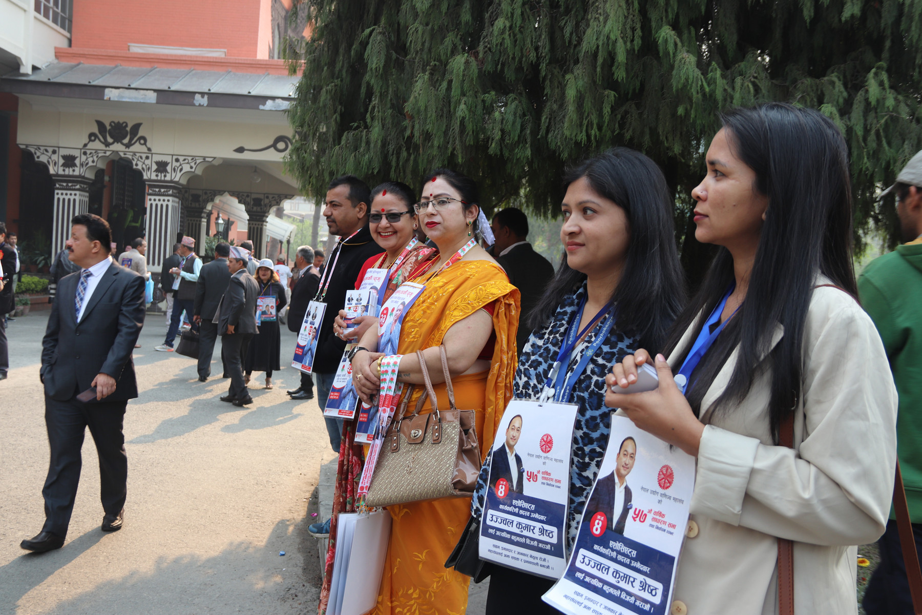 मतदानका लागि जम्मा भएका उद्योगी व्यवसायीहरु