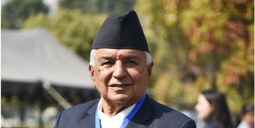 गोरखा दरबार जाँदै राष्ट्रपति पौडेल