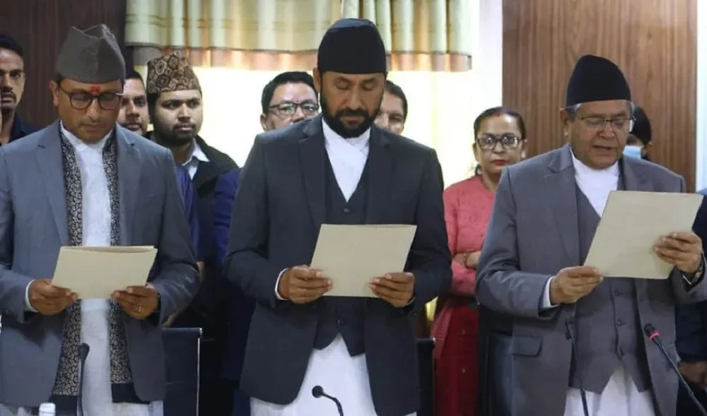 रास्वपाका दुई सांसदको शपथ