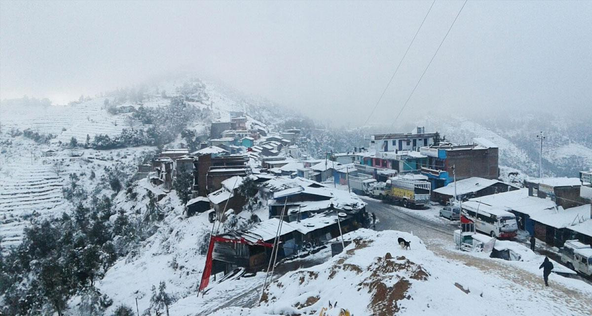 ताप्लेजुङमा हिमपात