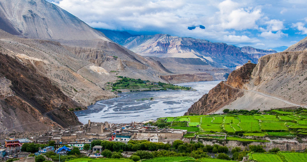 घट्दै चिसो, बढ्दै पर्यटक