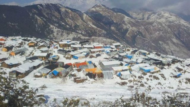 निकुञ्जभित्रको बस्ती स्थानान्तरण नहुँदा समस्या