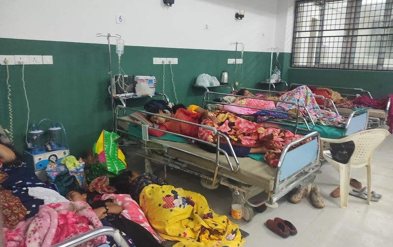 पर्वत अस्पतालमा बिरामीको चाप बढ्यो