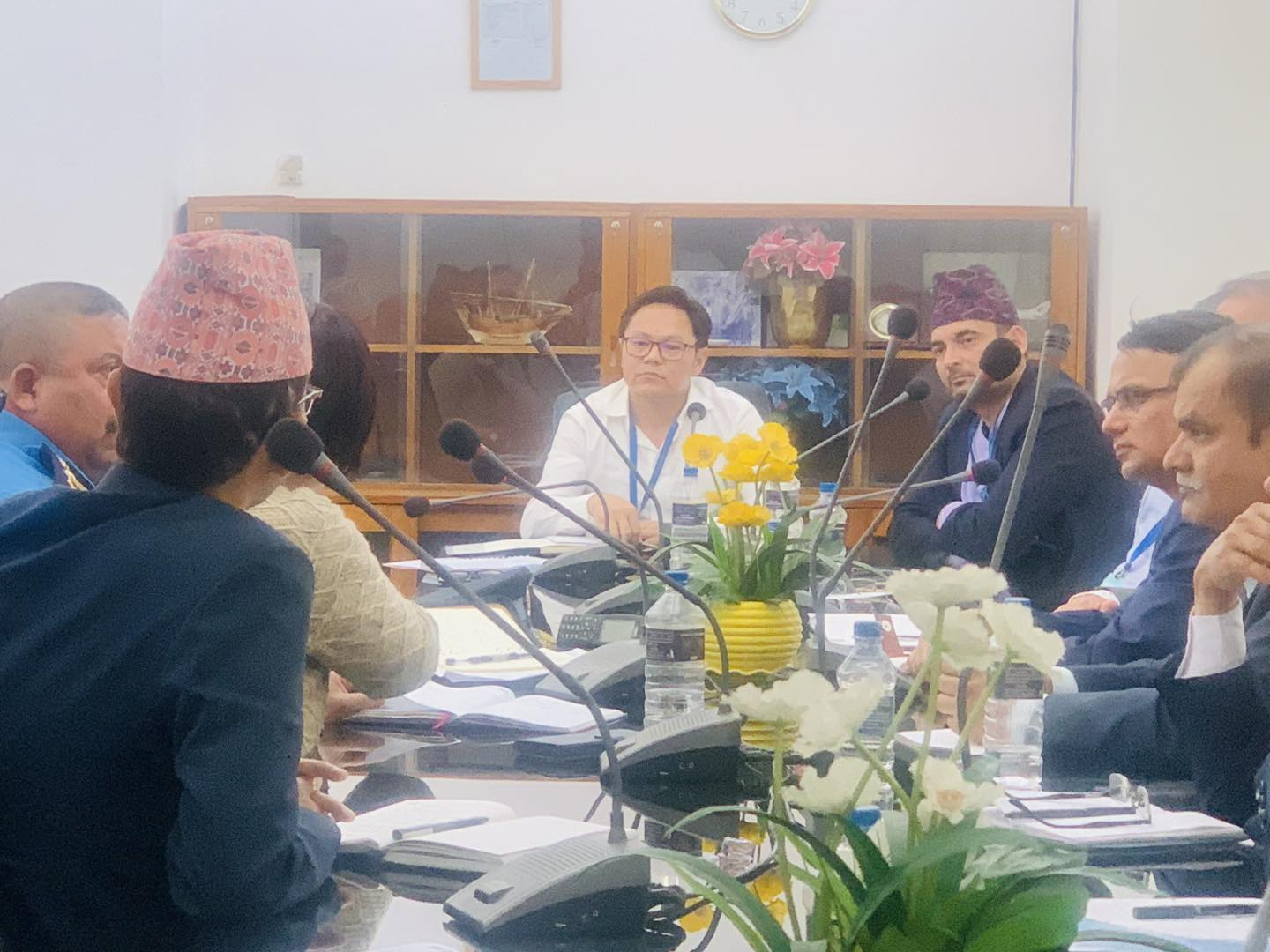 त्रिभुवन विमानस्थल : मन्त्री किराँतीले कर्मचारीमाथी उठाए १२ प्रश्न