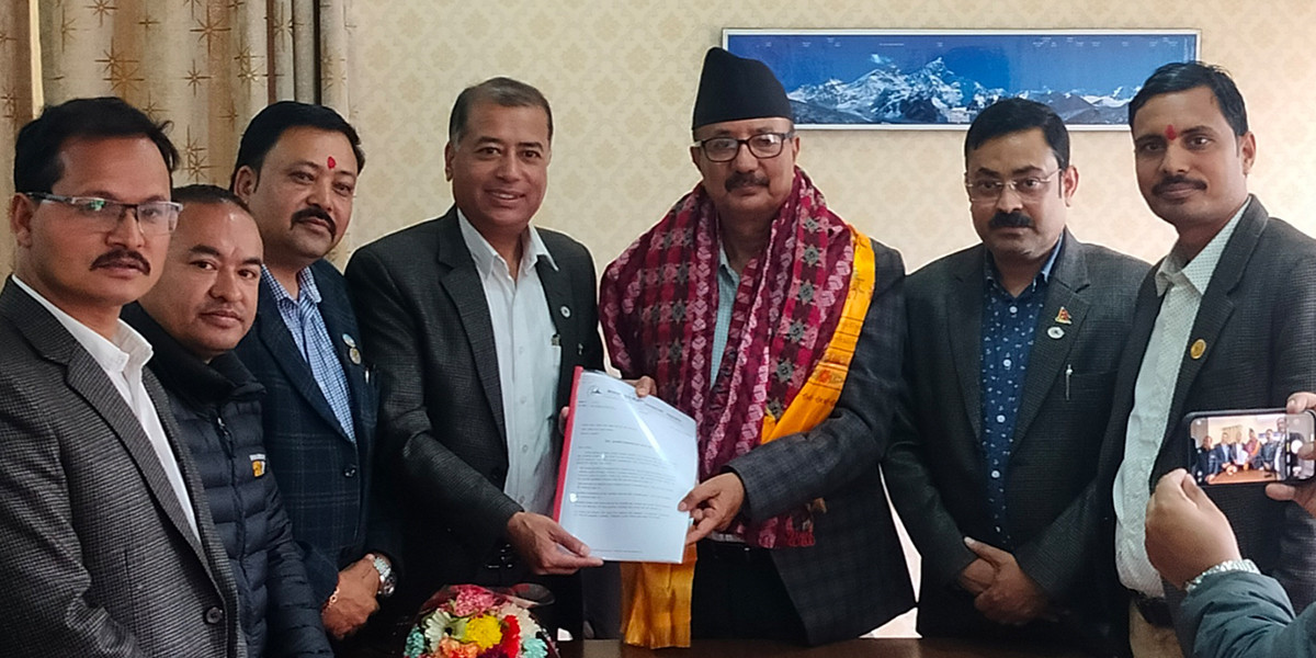 औद्योगिक नीतिमा सुधार गर्ने काम सरकारले उच्च प्राथमिकतामा राखेको छः मन्त्री रिजाल