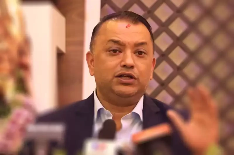 देशको आर्थिक संकट समाधानका लागि प्रधानमन्त्रीले एमालेसँग पनि संवाद गर्नुपर्छः गगन थापा