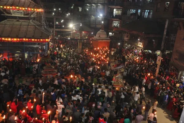 चरखण्डीमा दर्शनार्थीको घुइँचो