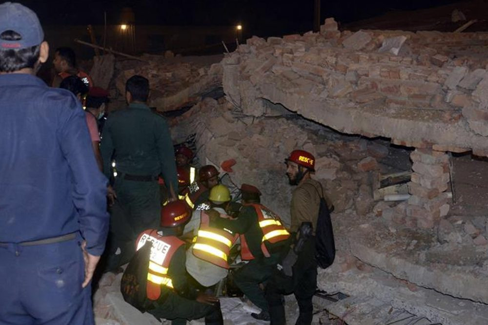 घरको छत खस्दा एकै परिवारका सात जनाको मृत्यु