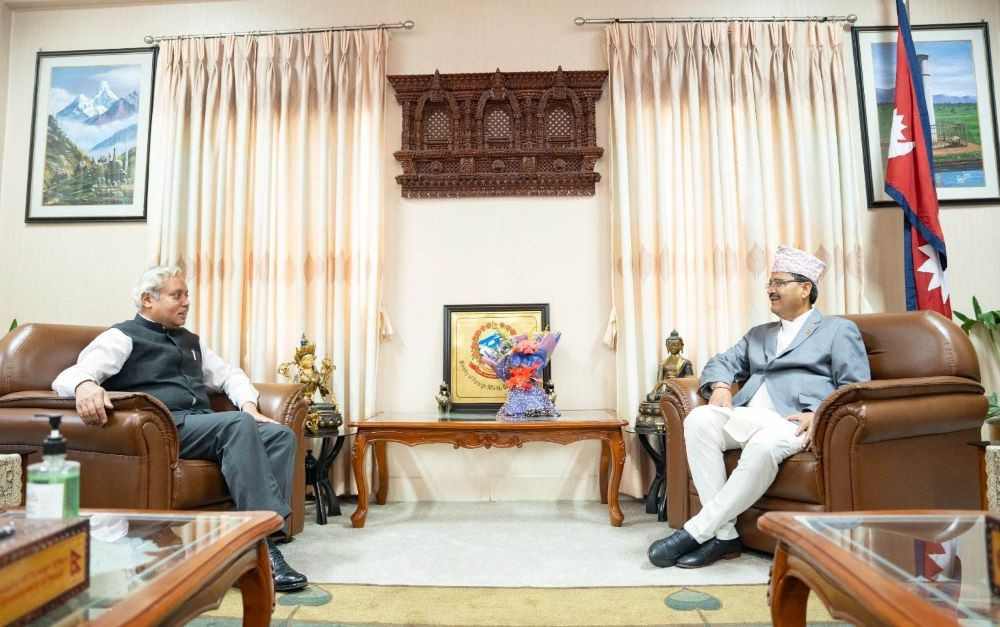 परराष्ट्रमन्त्री साउदसँग भारतीय राजदूत श्रीवास्तवको भेट