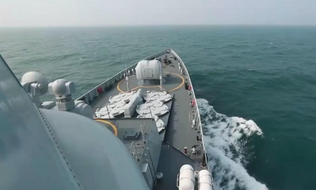 ताइवानी जलक्षेत्रमा युद्धपोत र आकाशमा चिनियाँ लडाकु विमान