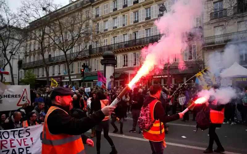 फ्रान्समा निवृत्तिभरण सुधारविरुद्ध राष्ट्रव्यापी प्रदर्शन अझ चर्कने सङ्केत