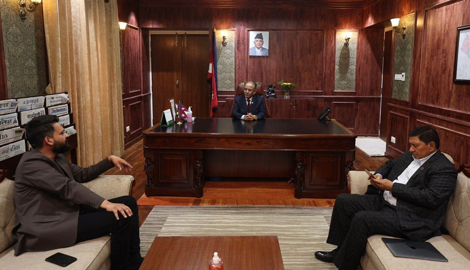 क्याबात बालेन ! स्थानीय सरकार सिंहदरबारको अर्दली हैन भनेर बुझाउनै पर्छ