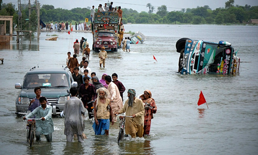 वर्षाबाट उत्तरपश्चिम पाकिस्तानमा कम्तीमा ४ जनाको मृत्यु, कैयौं घाइते
