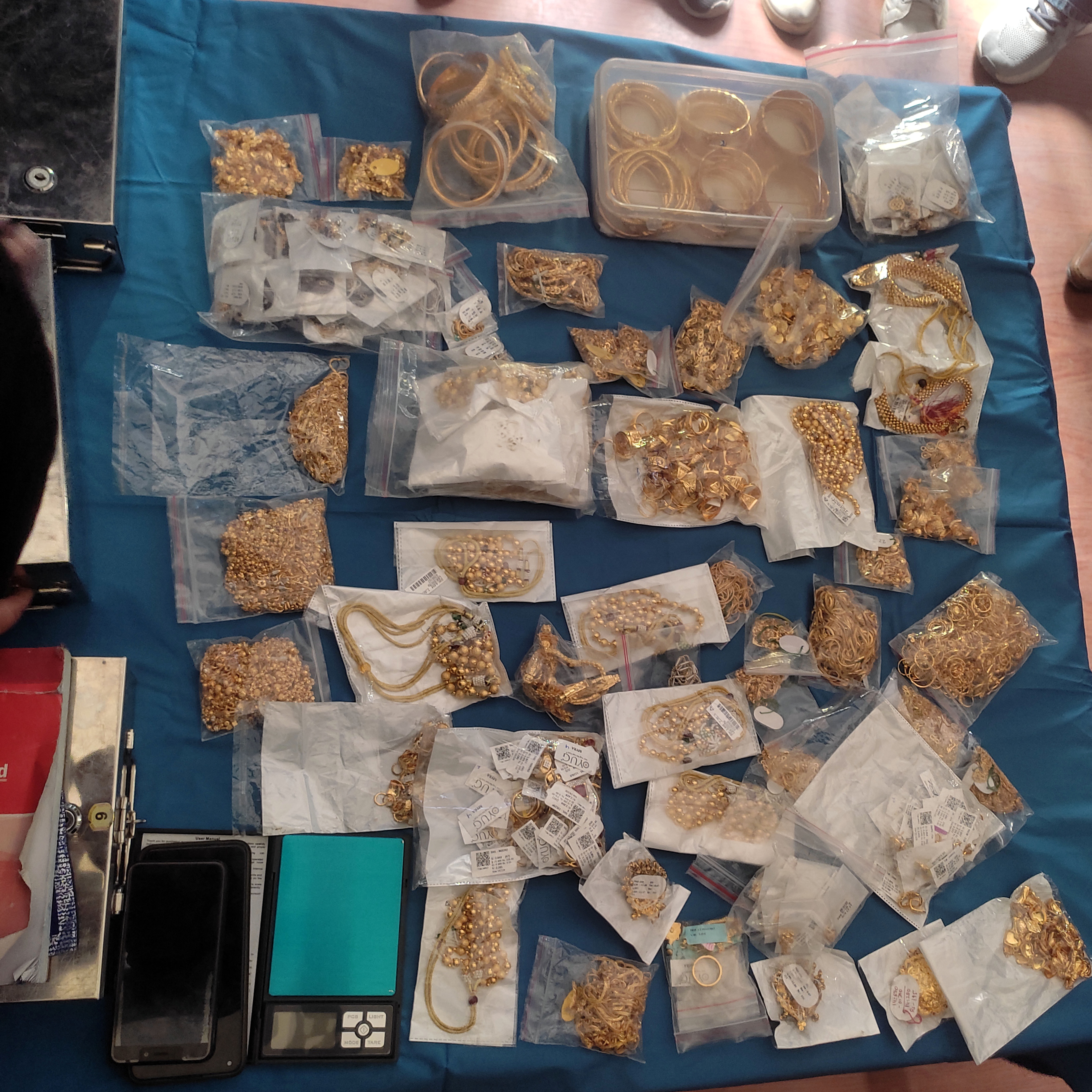 बरामद सुनका गररहना