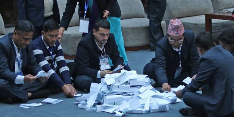 राष्ट्रपति निर्वाचनको मतगणना सुरु,कस्ले मार्ला बाजी ?