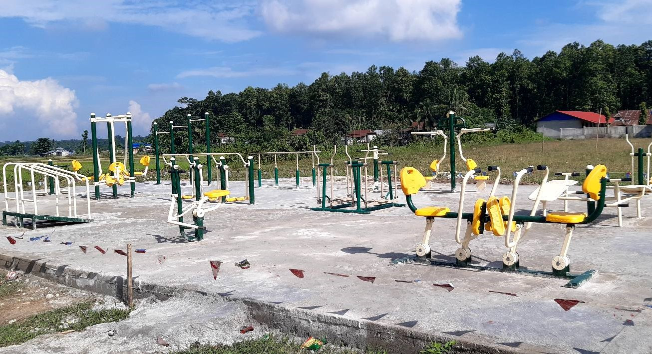 खुला व्यायामशाला स्थापना