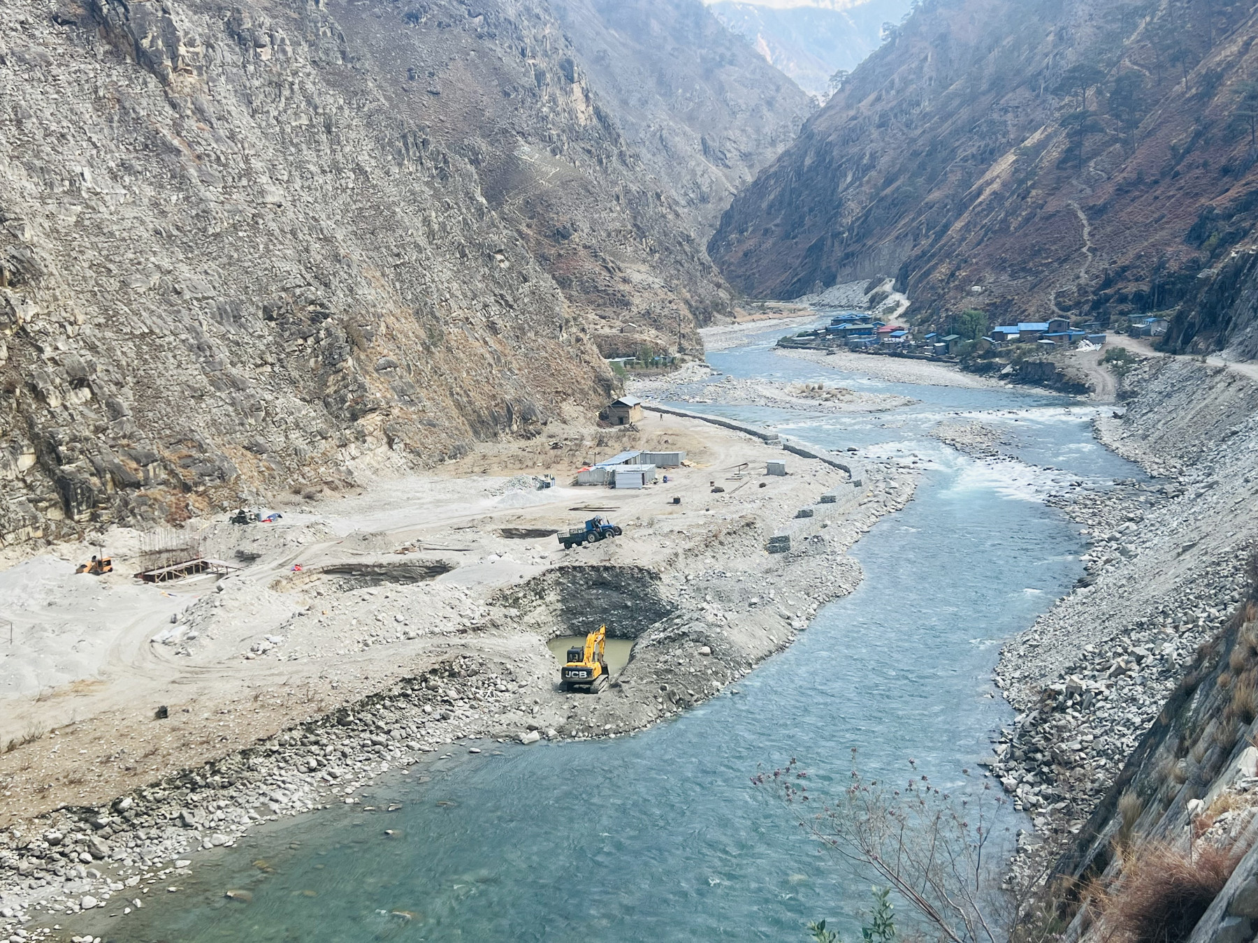 त्रिवेणीस्थित भेरी पुल अलपत्र