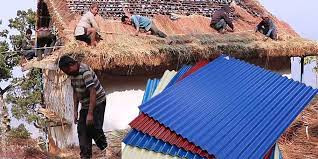 फुसको छानो विस्थापित गर्ने अभियान तिव्रता पाउँदै