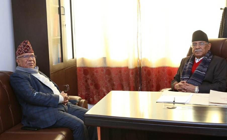 प्रधानमन्त्री प्रचण्ड र अध्यक्ष नेपालबीच भेटवार्ता