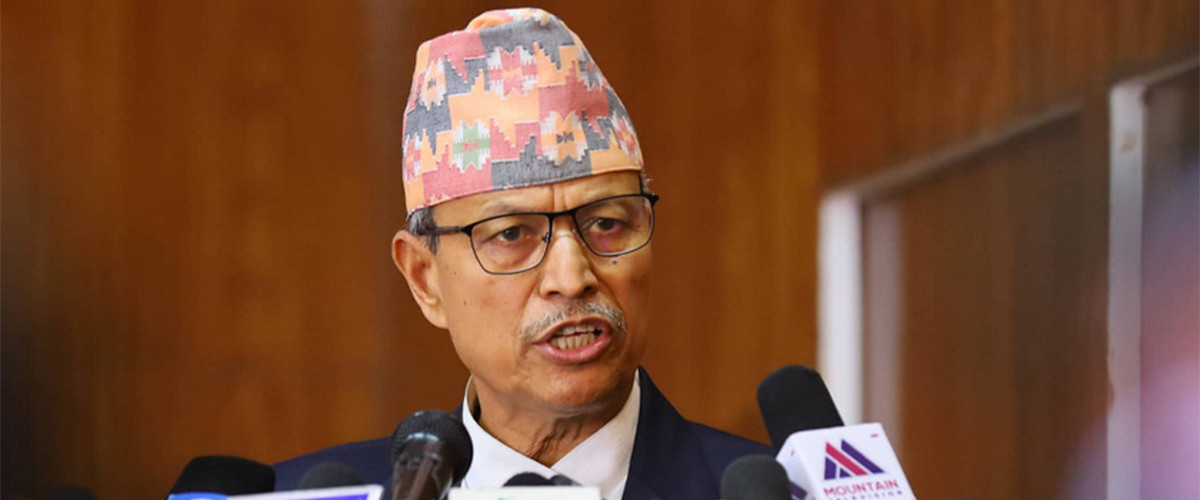 भीम रावलको प्रश्न- जनताको मुख थुन्ने कु–बुद्धी कस्ले सिकायो ?