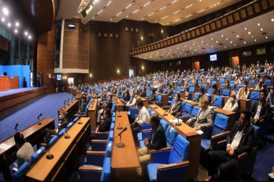 ‘विकास बजेट कटौती नगरियोस्’