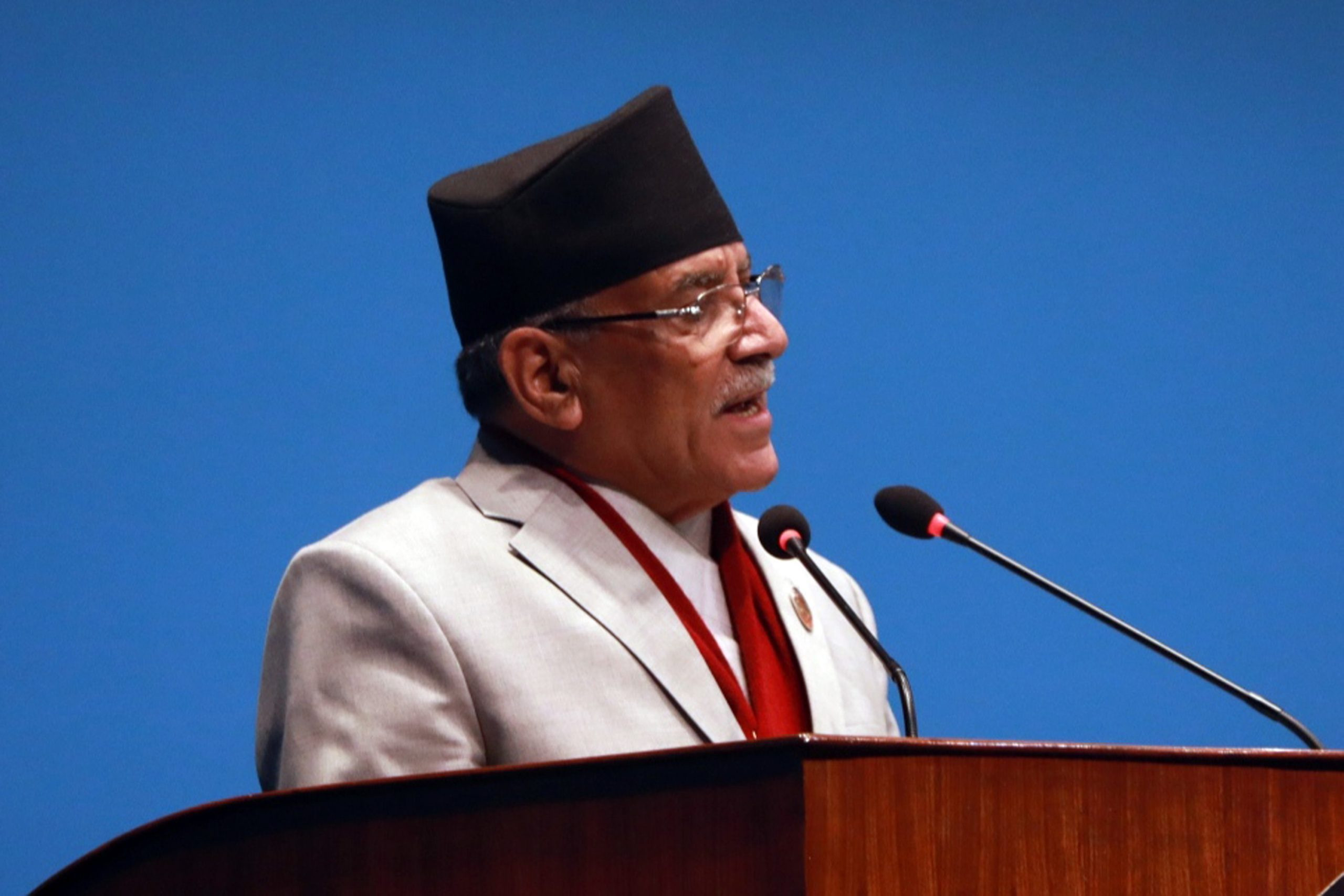 प्रधानमन्त्रीले संक्रमणकालीन न्यायसम्बन्धी विधेयक संसदमा पेस गर्दै