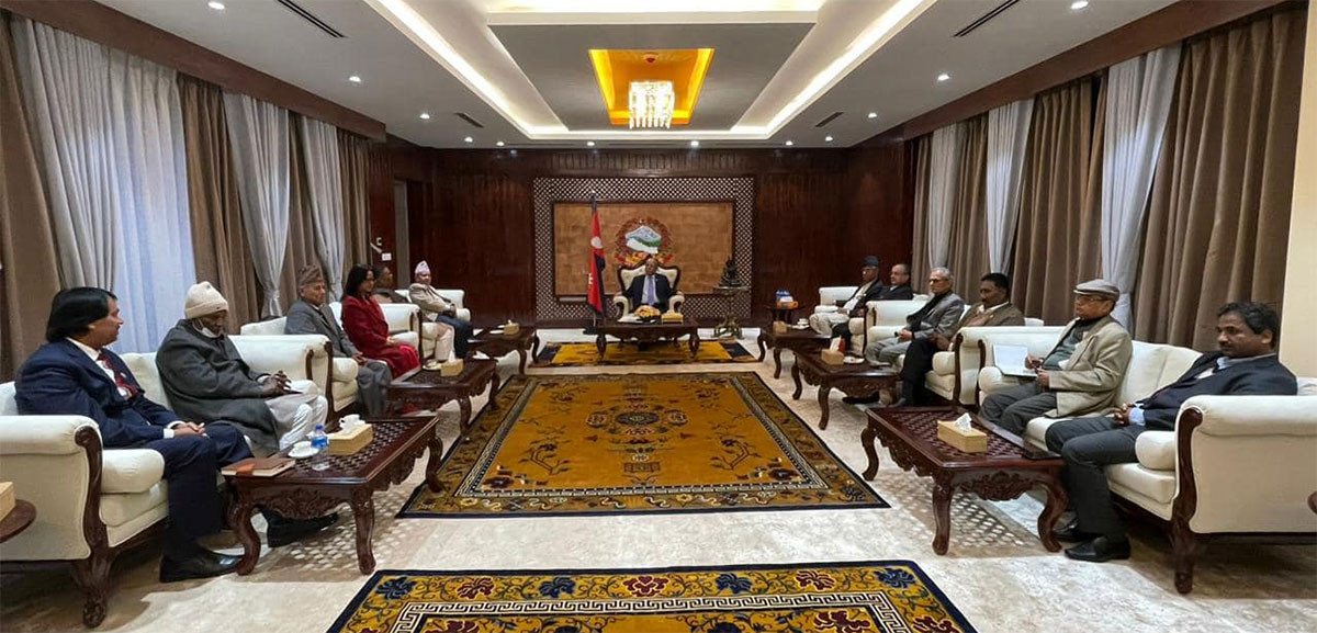 सत्तारुढ गठबन्धनको बैठक बालुवाटारमा