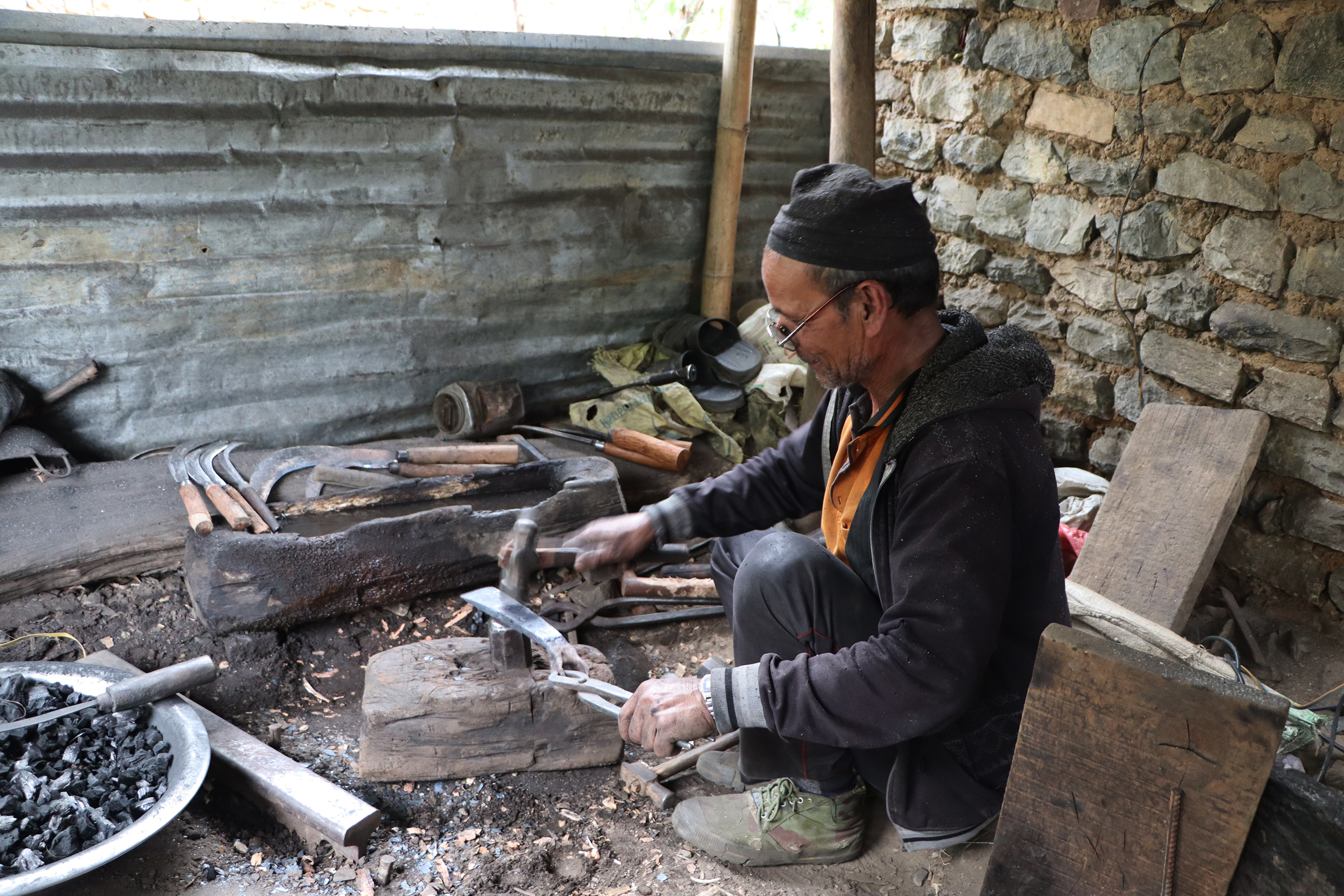 युवायुस्ताले चासो नदिँदा आरन व्यवसाय सङ्कटमा