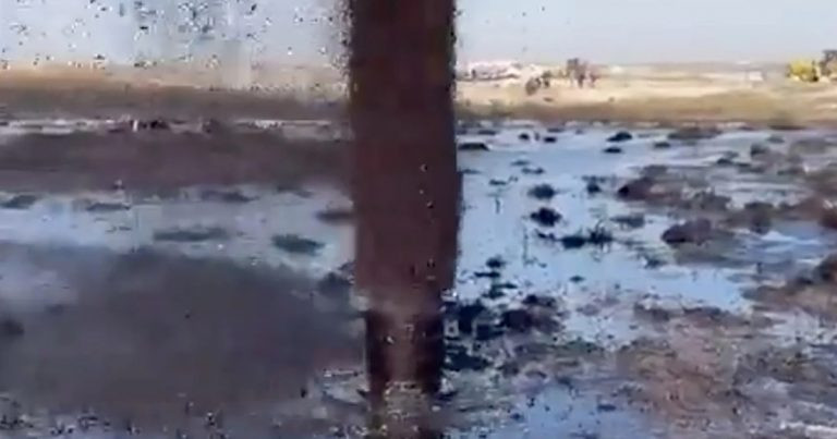 जमिनमा तेल चुहिएपछि कुवेतको तेल कम्पनीद्वारा आपतकालीन अवस्थाको घोषणा