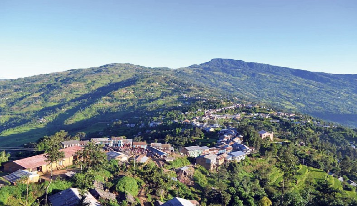 दिक्तेल–मानेभञ्ज्याङमा नियमित बस सेवा