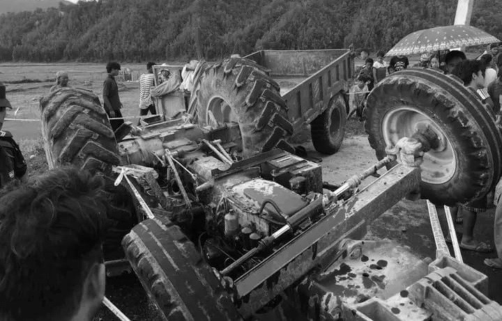 ट्र्याक्टर दुर्घटना हुँदा दुई जनाको मृत्यु,२६ घाइते