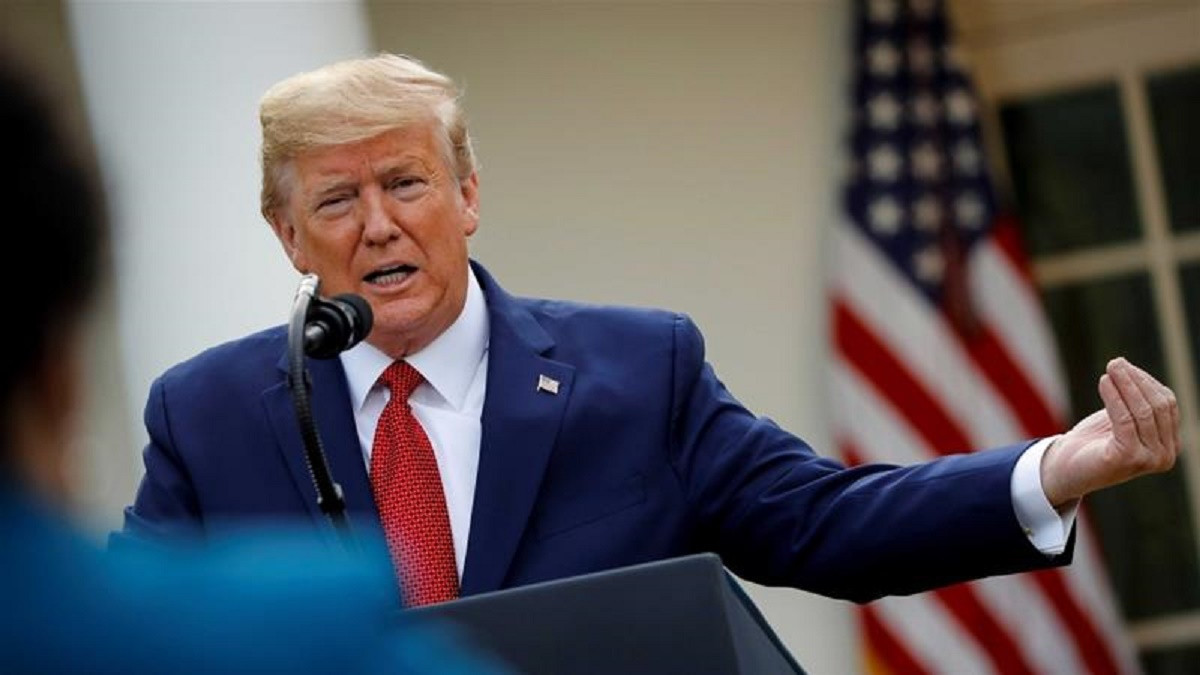 अदालतमा उपस्थित हुँदै डाेनाल्ड ट्रम्प