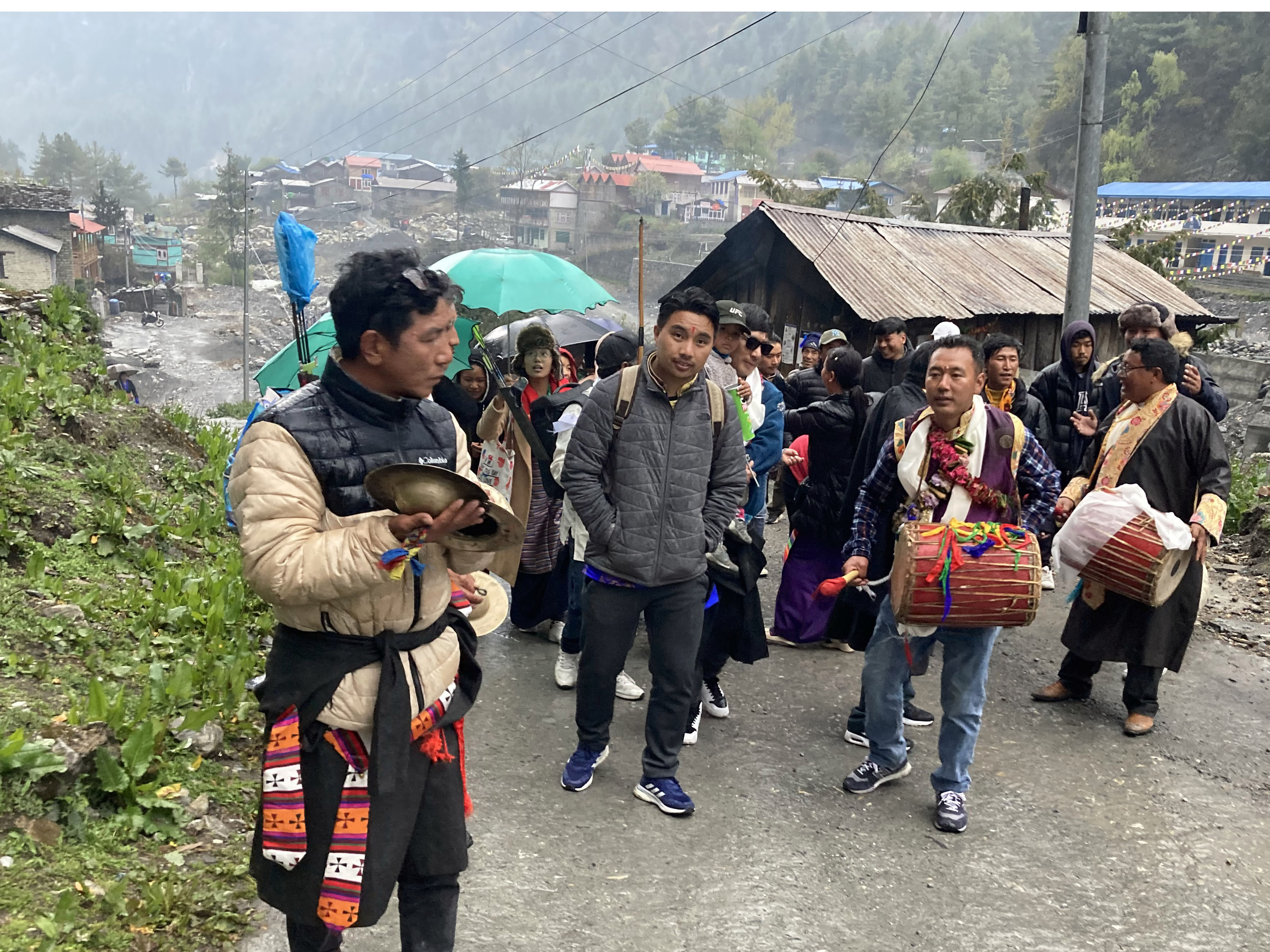 परम्परागत पर्ब धज्याङ मा रमाउँदै चामेबासी