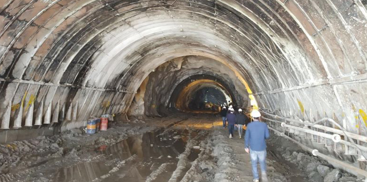 अरुण तेस्रोमा कार्यरत एक मजदुरको मृत्यु, दुई घाइते