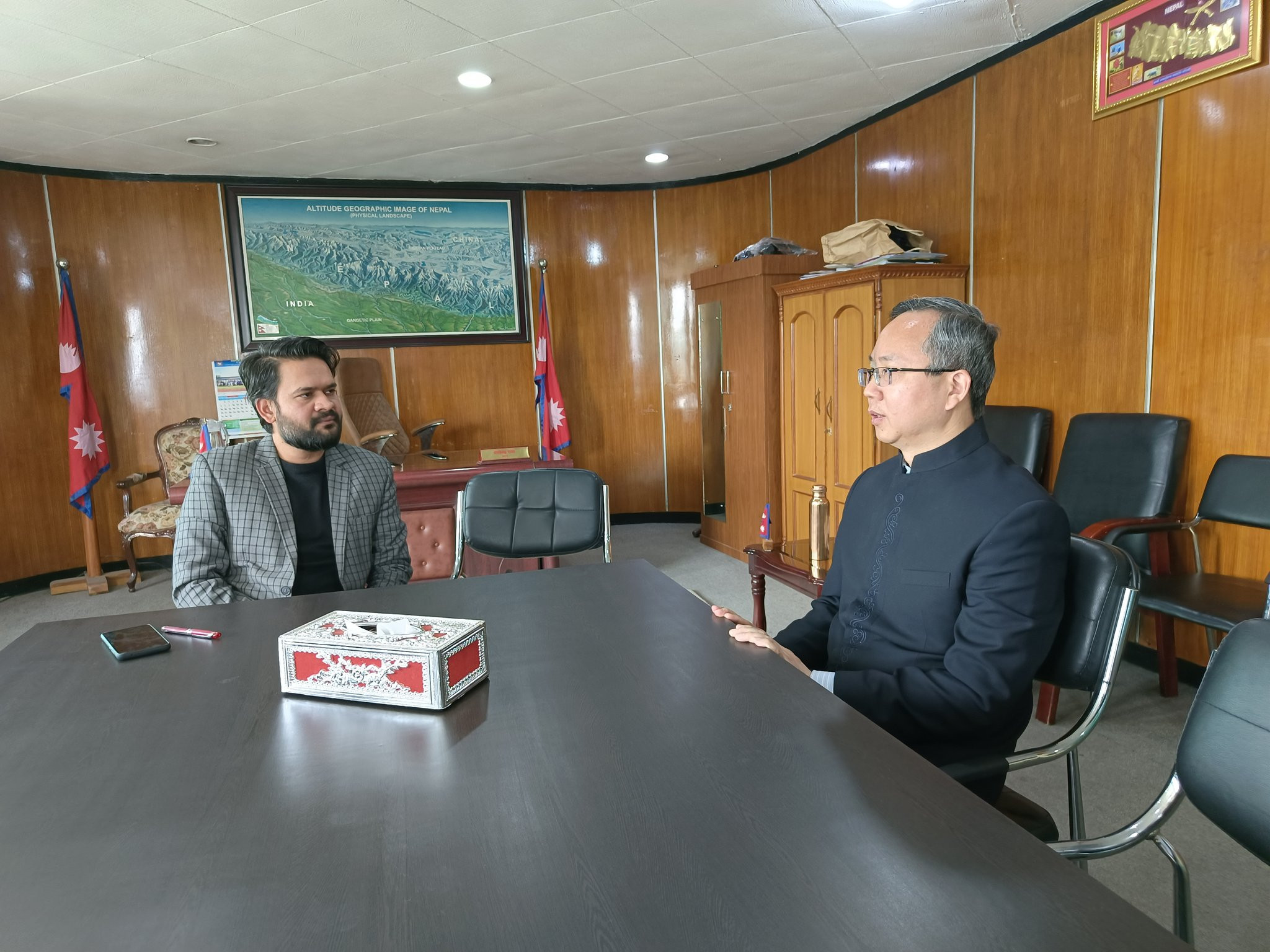 काठमाडौंका मेयर र चिनिया राजदुतबिच भेटवार्ता