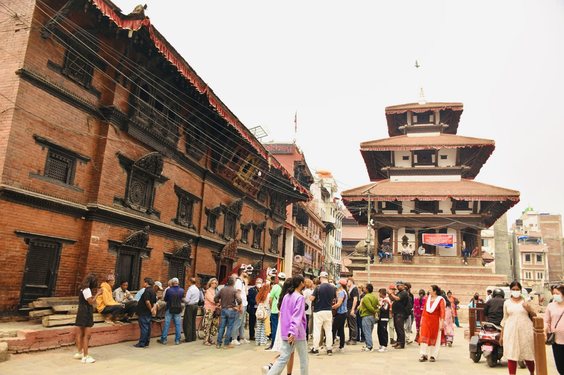 वसन्तपुरमा विदेशी पर्यटक घुइँचो