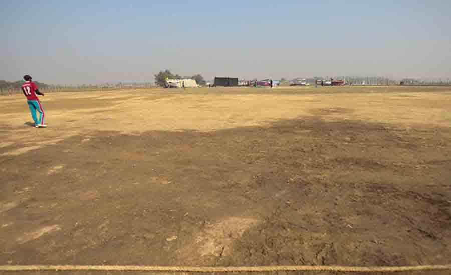 चन्दा जुटाएर खेलमैदान निर्माण